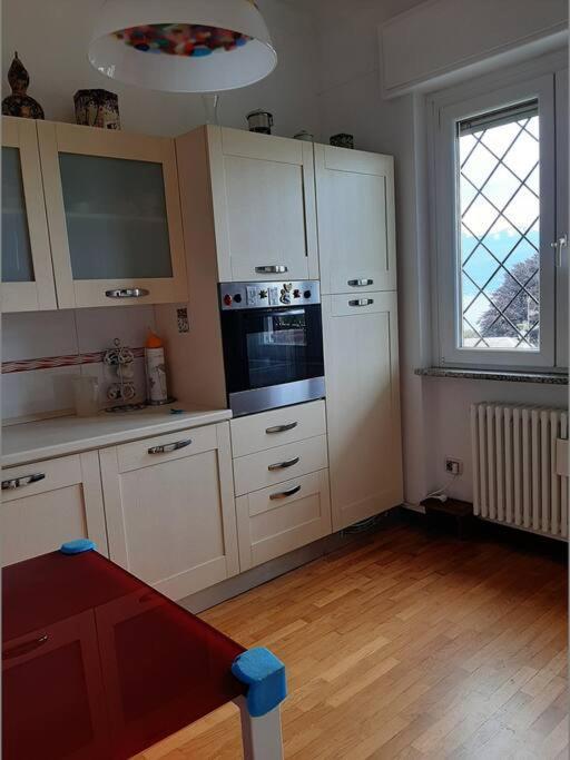 La Finestra Sul Lago - In Villa Con Vista E Posto Auto Coperto ستريزا المظهر الخارجي الصورة