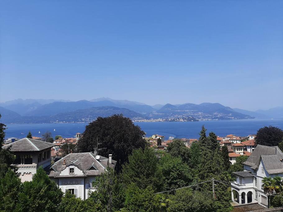 La Finestra Sul Lago - In Villa Con Vista E Posto Auto Coperto ستريزا المظهر الخارجي الصورة